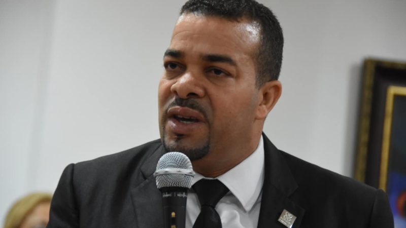 FDFF85D9-E05D-4159-8282-A165130AC84A