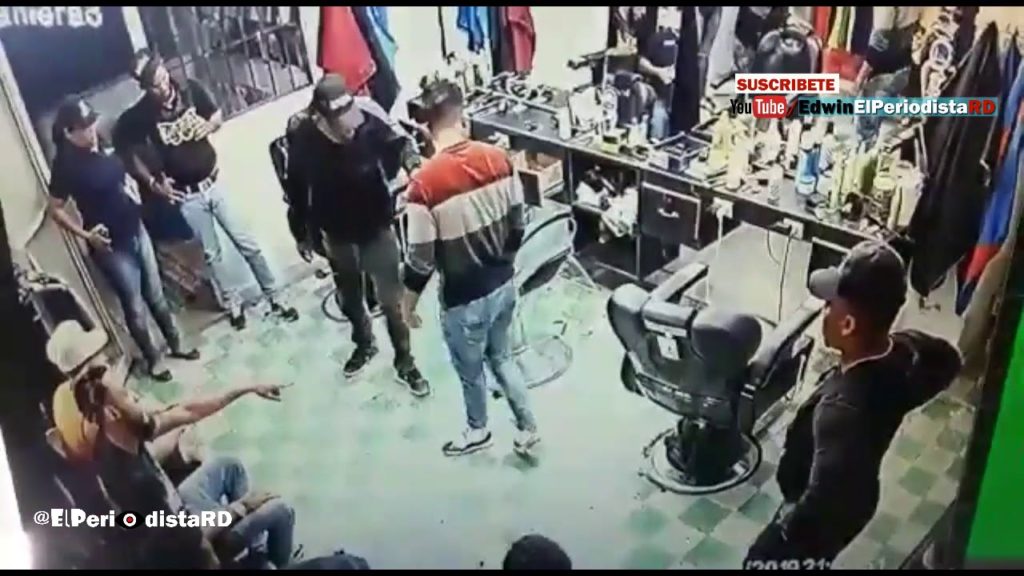 Denuncian-DNCD-y-fiscal-ponen-drogas-en-Barbería-de-Montecristi