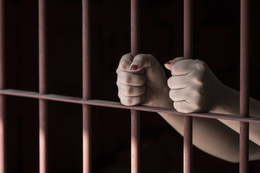 mujer a prision