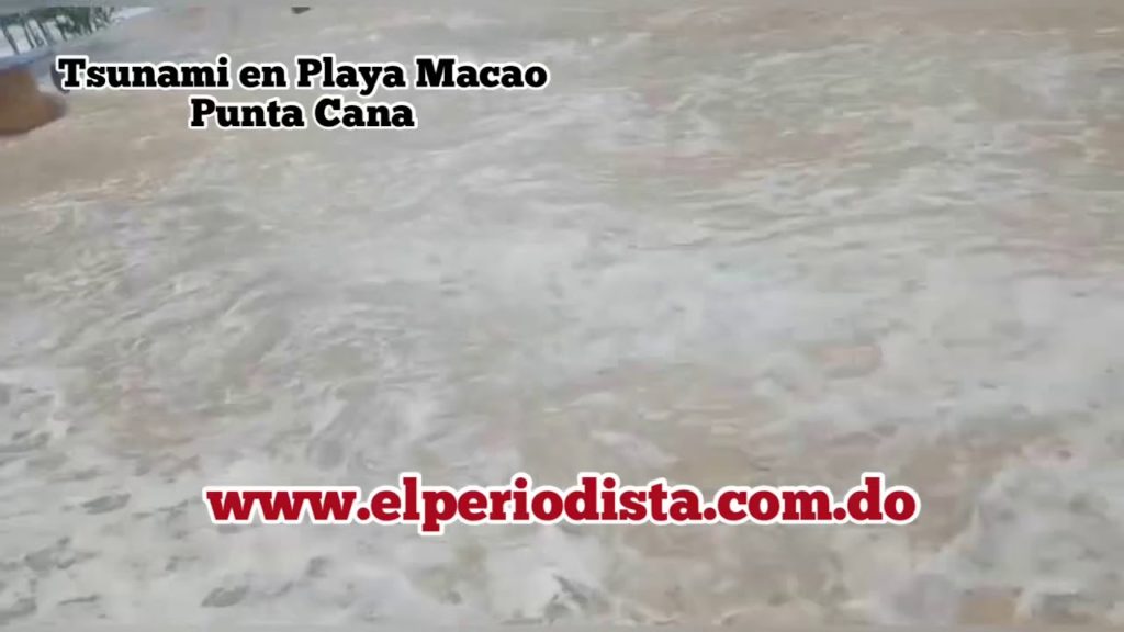 “-Tsunami-“-en-la-Playa-Macao-de-Punta-Cana