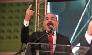 Danilo-Medina-3-746x450