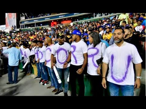 Protesta-contra-Camacho-en-Estadio-Quisqueya