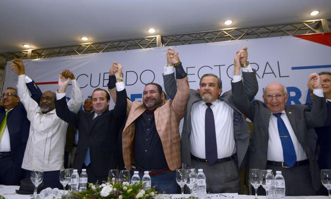 firman pacto