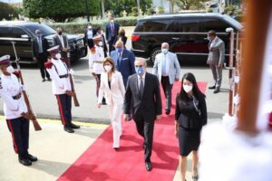 abinader-confirma-no-habra-despacho-de-la-primera-dama-pero-se-mantendran-los-programas
