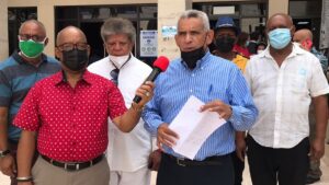 José Luís León presidente CONATI y dirigentes de las industrias 2