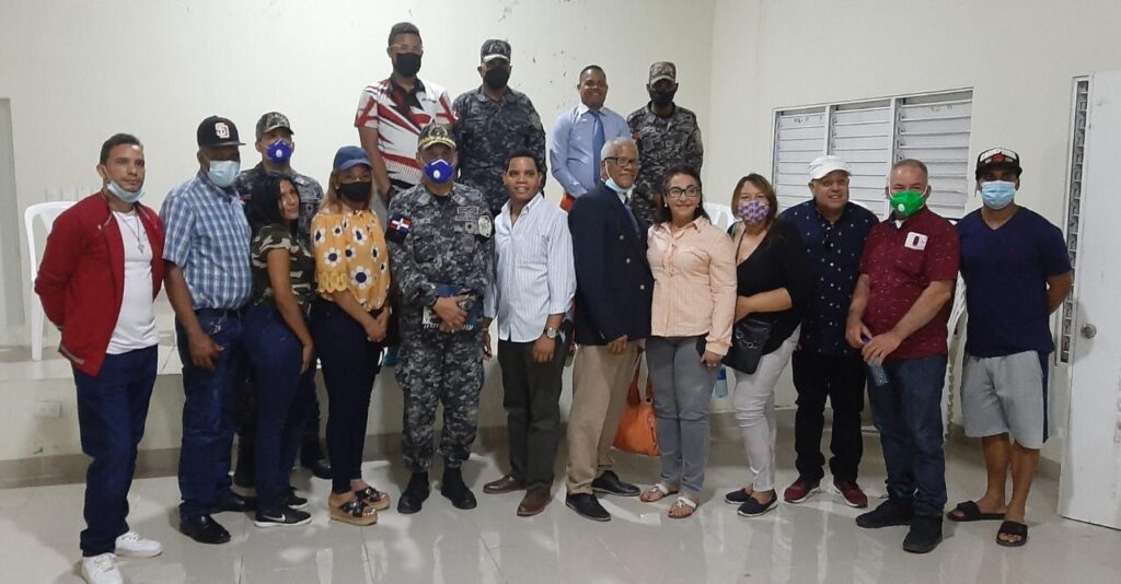 Juntas de vecino de la zona sur, Santiago se reúne con el director del Comando Cibao Central de la Policía Nacional
