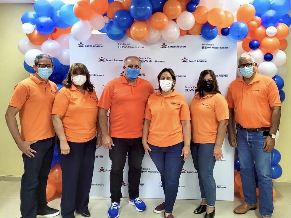 Banco Adopem inicia el año reconociendo el esfuerzo de sus colaboradores durante el 2021