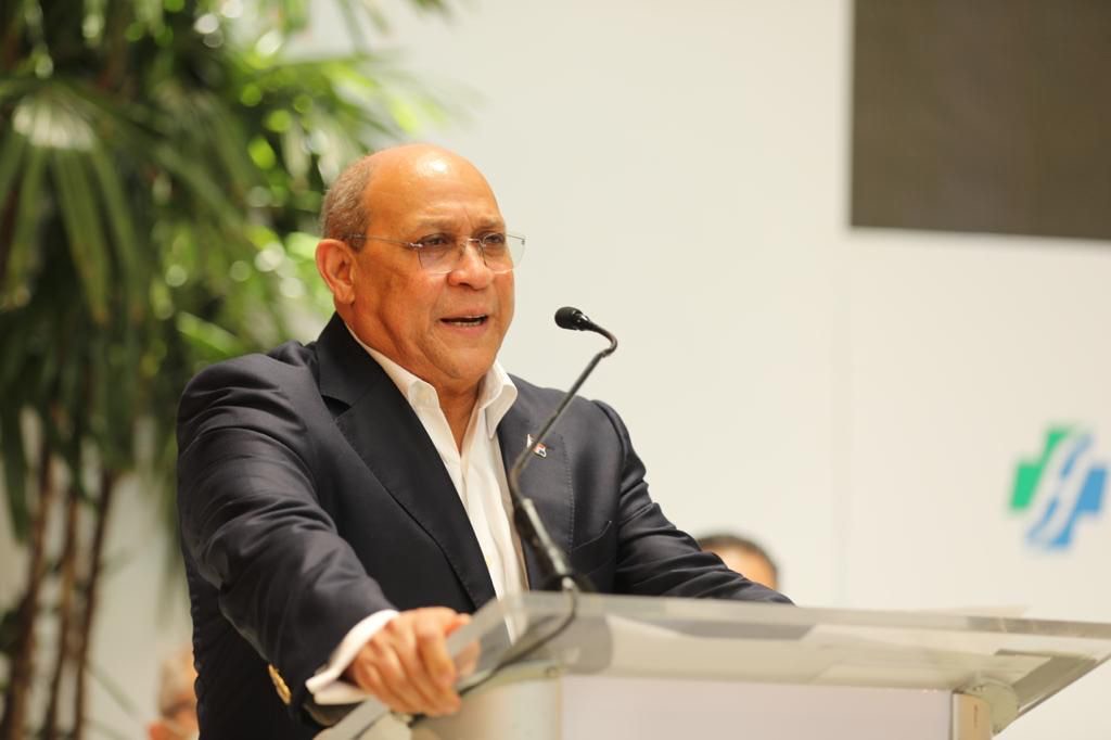 Prof. Rafael Santos Badía, secretario de educacion del PRM