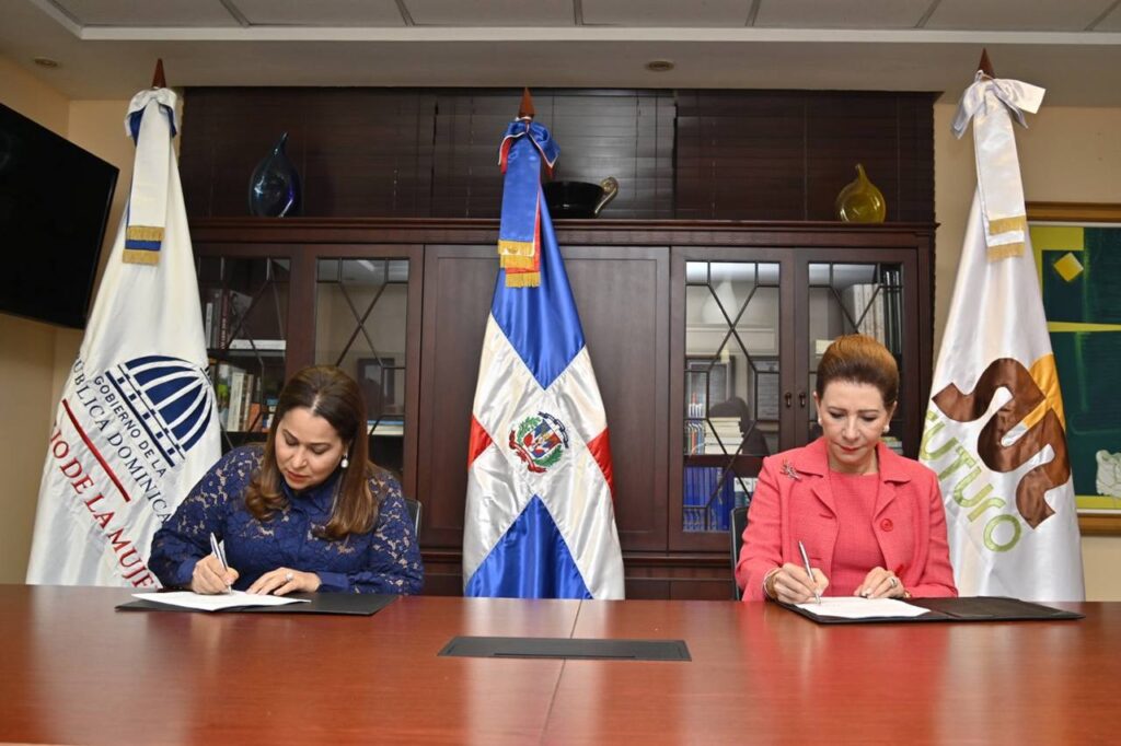 Ministerio de la Mujer y Fundación Sur Futuro acuerdan trabajar en beneficio de la mujer