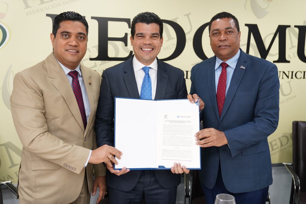 Fedomu e INAPA aunarán esfuerzos para mejorar servicio agua en comunidades