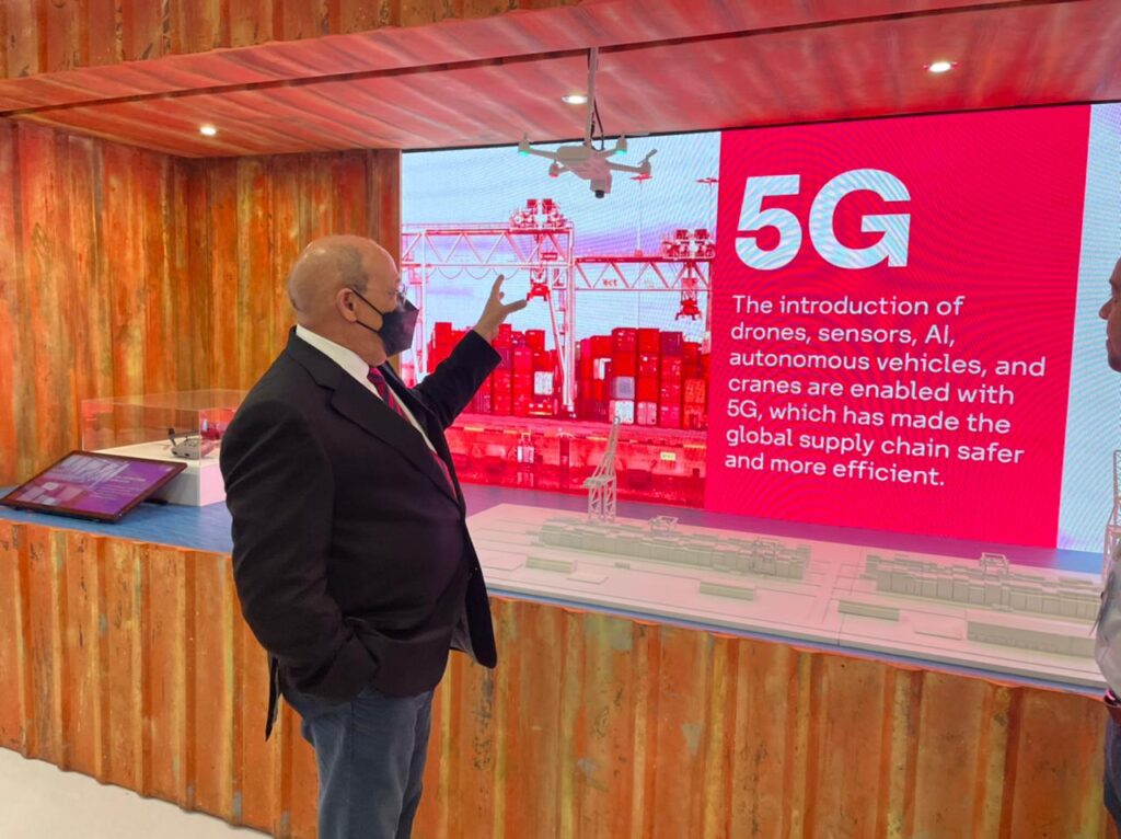 Rafael Santos Badía, director general del INFOTEP, está en Barcelona conociendo los últimos avances de las telecomunicacione