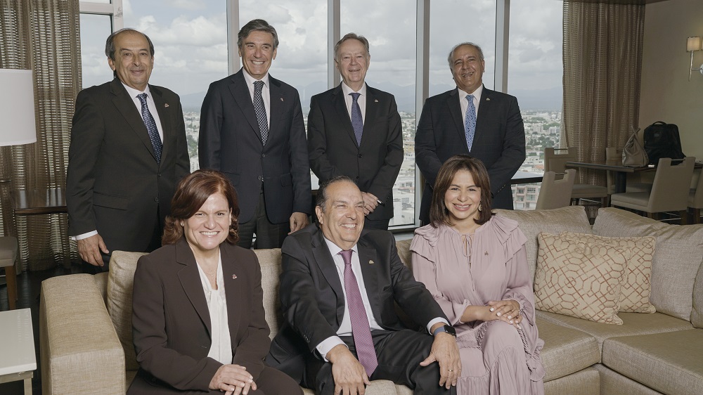 Consejo de Directores adopem