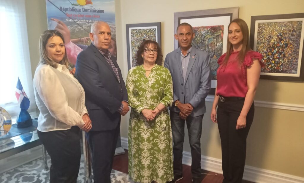 Consulado dominicano en Montreal auspicia exposición colectiva de pinturas “Sendas Abiertas”