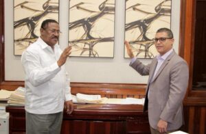 Juramentan director Centro Especializado de Atención Ambulatoria del Aybar