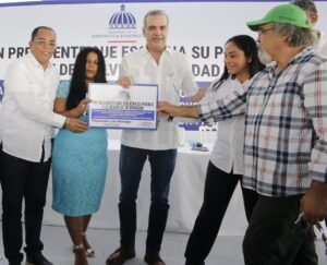 D130E5A8-3401-4E95-B0CB-E005459300E2