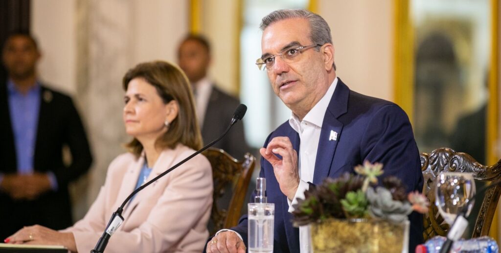 Gobierno dispone elevar cobertura de uno a dos millones de pesos para afiliados de SeNaSa por enfermedades catastróficas