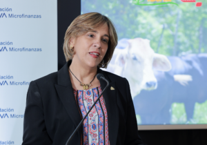 Banco Adopem presenta programa “Ganadería Familiar Sostenible”