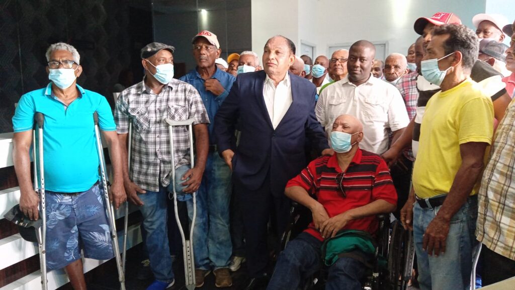 Mochotran resalta gesto solidario del presidente Luis Abinader al otorgar pensiones a sus choferes