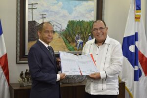 Ovi Saldivar Vice Ministro Administrativo de la Presidencia y Cesar Cedeño Director General de Bienes Nacionales