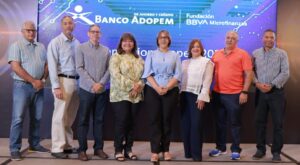 Banco Adopem premia la excelencia laboral
