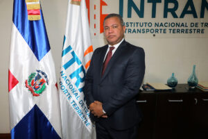 Rafael Arias sale del Intrant con una gestión marcada por los corredores de buses
