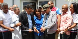 Alcalde Manuel Jiménez inaugura minialcaldía de El Almirante
