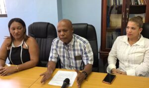 Justo Carmona y dirigentes de FESITRARUR
