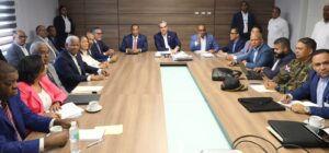 Presidente Abinader pasa revista junto al ministro de Obras Públicas de la parte del plan de reconstrucción que corresponde a ese Ministerio
