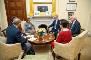 Presidente Luis Abinader se reunió con la presidenta de la Cámara de Representantes de EEUU Nancy Pelosi 1