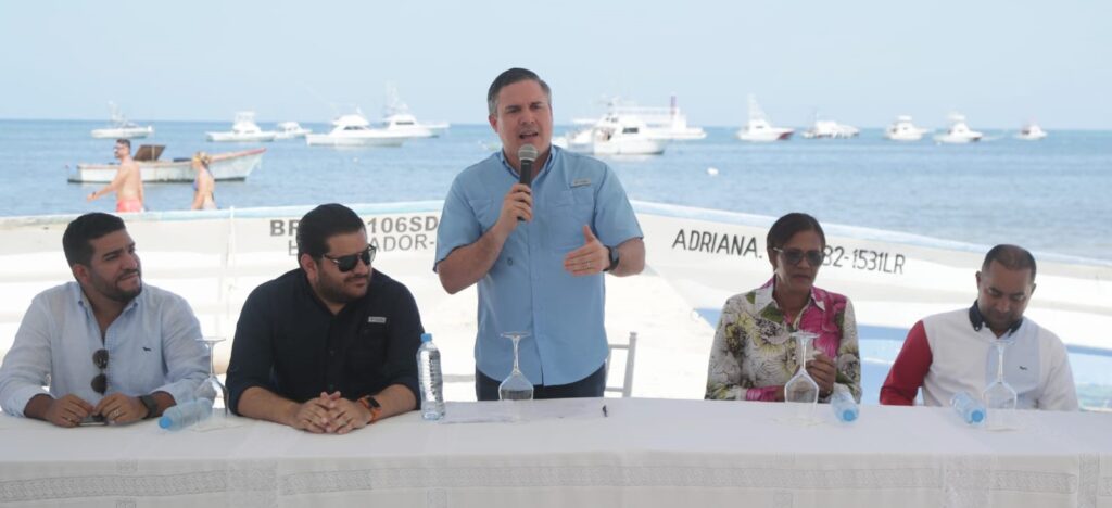 Director de Autoridad Portuaria da primer palazo para construcción de muelle pesquero en Cabeza de Toro, Punta Cana