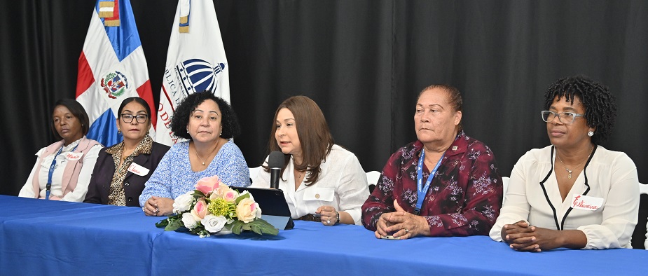 Ministerio de la Mujer inicia talleres regionales simultáneos para la prevención de la violencia intrafamiliar