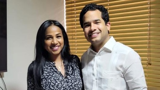 Omar Fernández juramenta a la dirigente y presidenta de la Dirección Media, Milva Nova