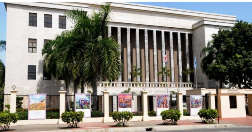 Asesores técnicos regionales y distritales demandan ante TSA Minerd cumpla con aumento salarial