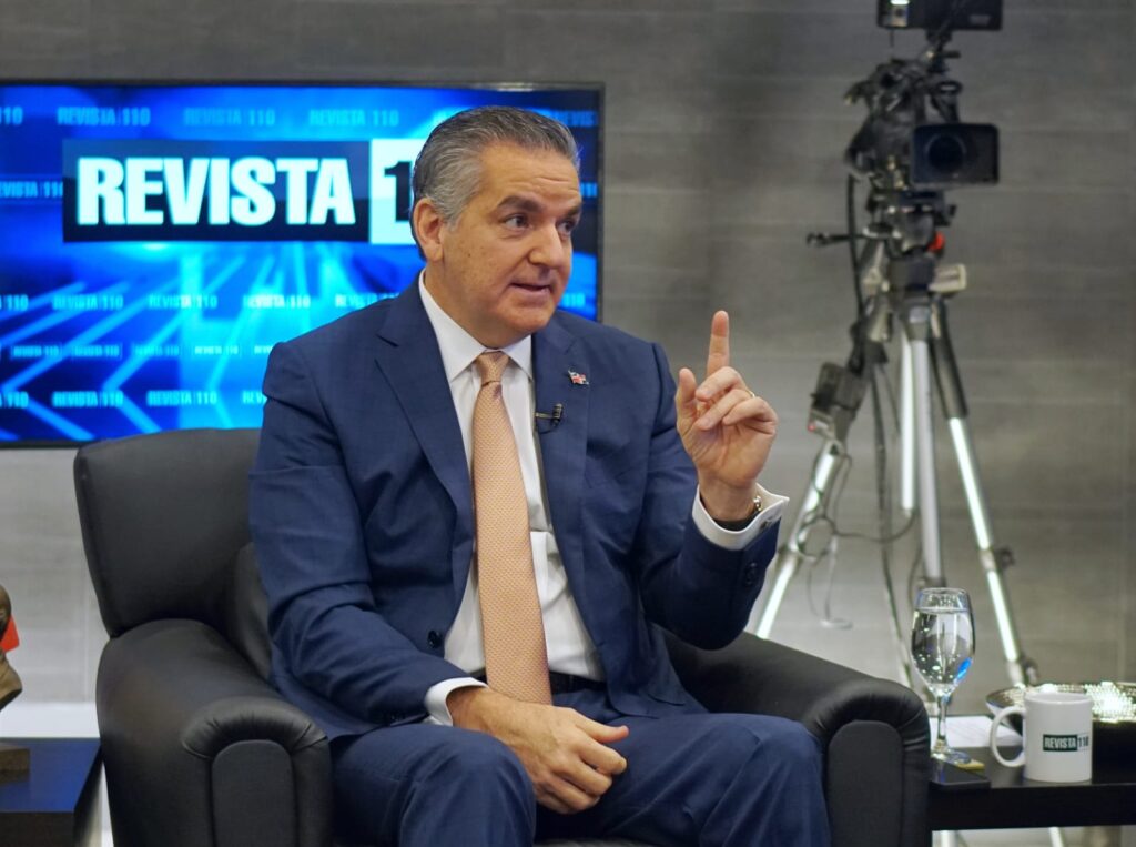 Neney Cabrera revela que en enero se empieza a organizar la reelección del presidente Luis Abinader