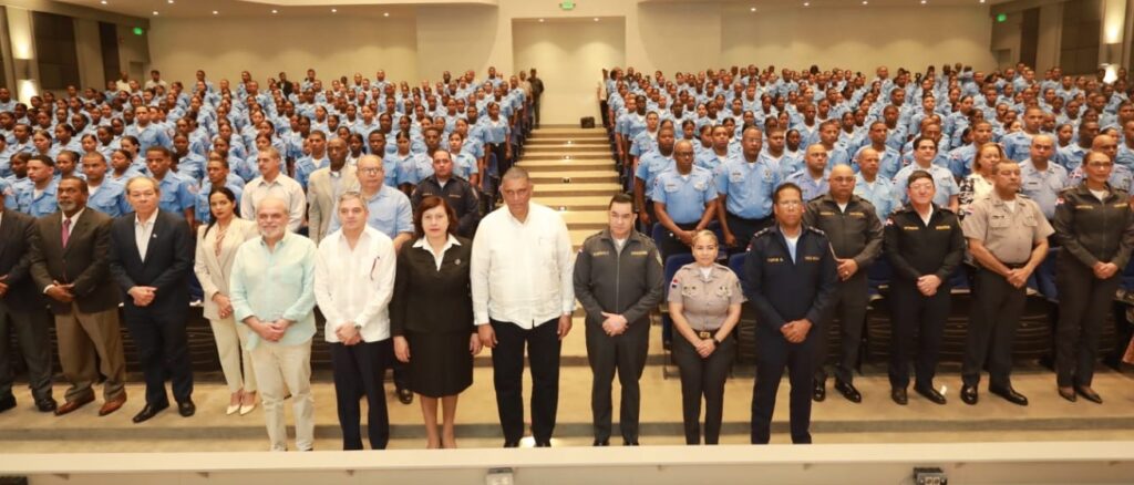 500 nuevos miembros de la Policía Auxiliar pasan a ser parte de la Policía Escolar
