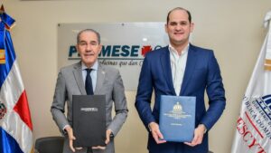 PROMESECAL y MESCyT firman convenio de colaboración para capacitar a colaboradores a través de los programa de becas