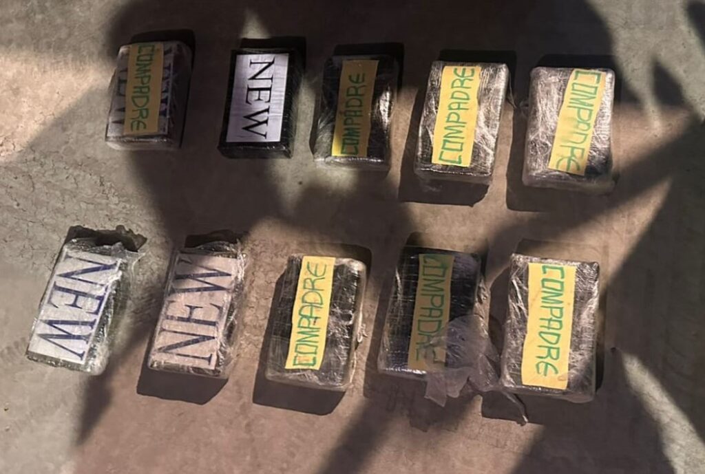 DNCD apresa cinco en Santiago con 10 paquetes presumiblemente cocaína