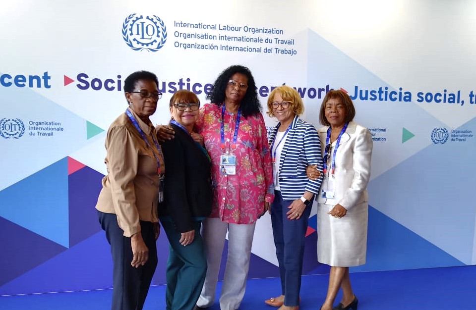 Francisca Jimenez, Eulogia Familia, Daysi Montero, Silvana Suero y María Perez de CIMTRA 1