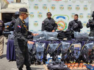Unidades tácticas de la DNCD reciben nuevos equipos para combatir narcotráfico