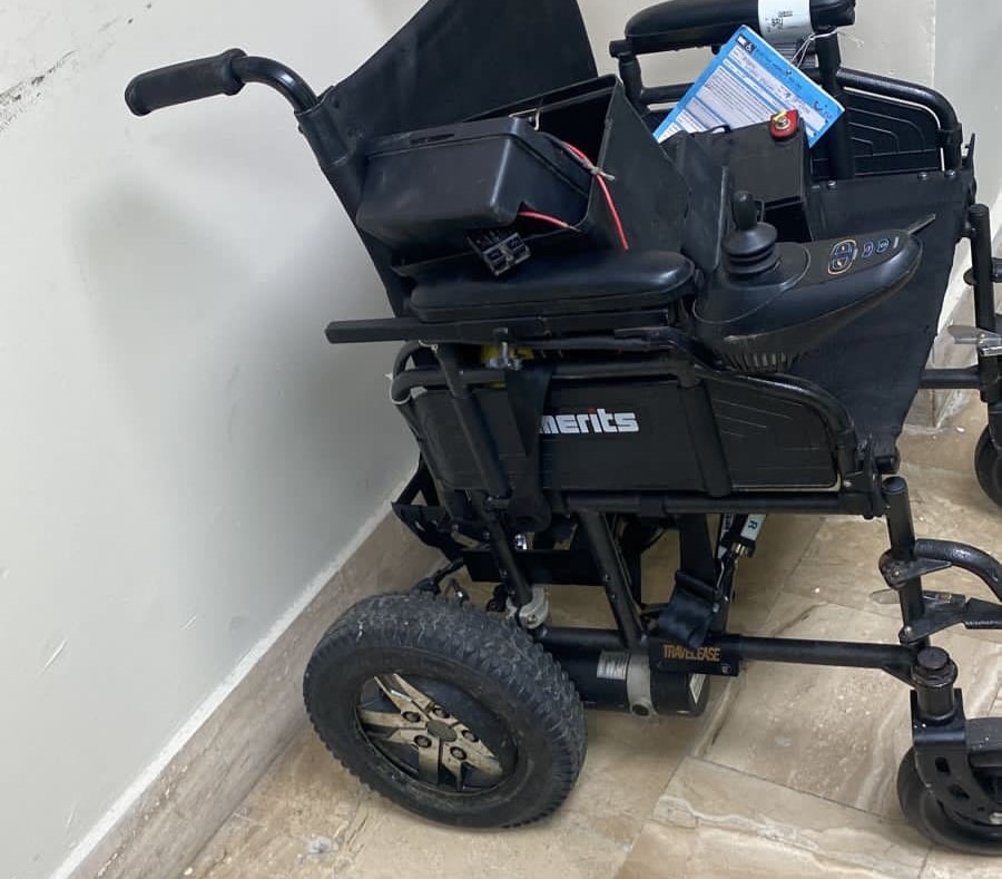 DNCD INCAUTA CUATRO PAQUETES PRESUMIBLEMENTE COCAÍNA EN LLANTAS DE SILLA DE RUEDAS