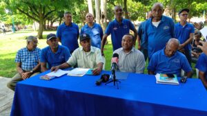 Asociación de Taxistas denuncia maltratos y humillación, de parte del general Suarez y Fresa Fernández