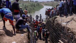 canal haiti / Centrales sindicales apoyan medidas del Gobierno ante conflicto con Haití