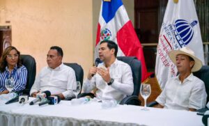 Roberto Ángel articula con varias instituciones del Gobierno, acciones en la provincia de Monte Plata