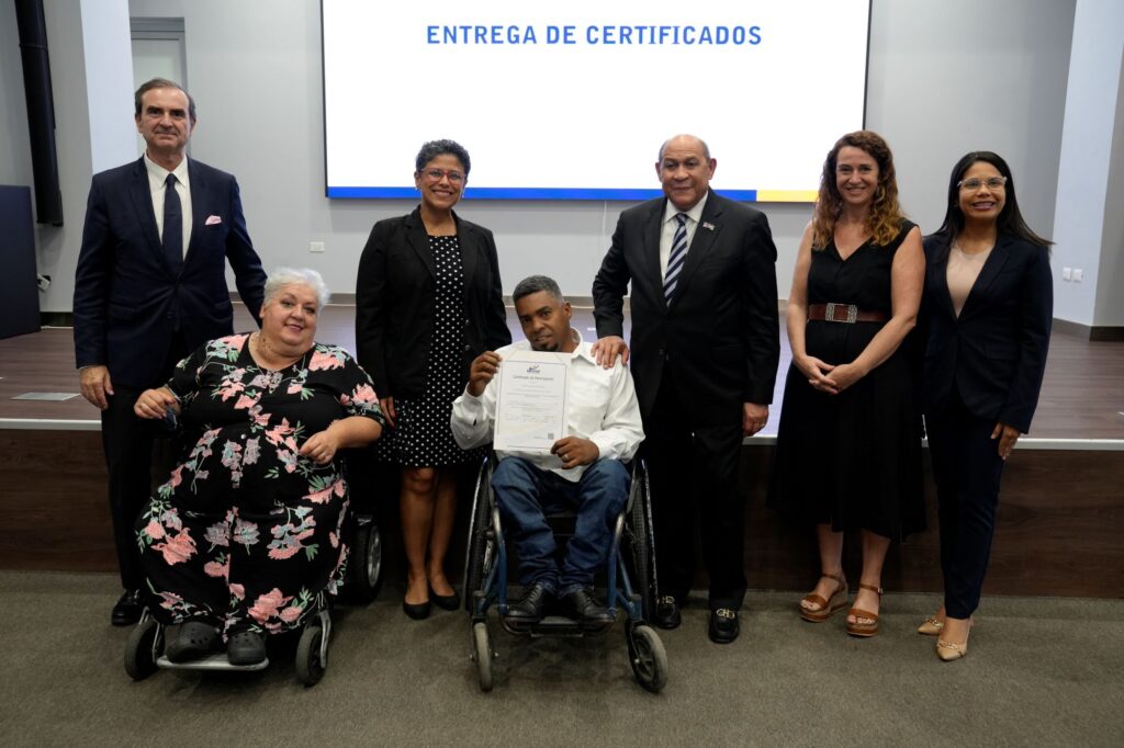INFOTEP Certifican formadores en asistencia personal a Personas con Discapacidad 2