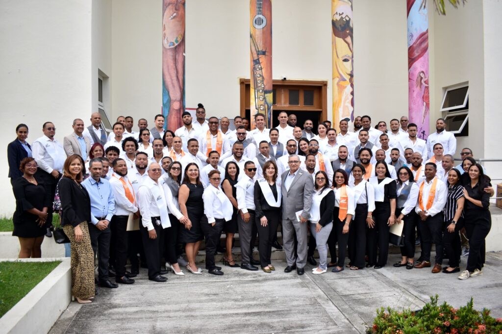 INFOTEP y HanesBrands certifican trabajadores zona franca
