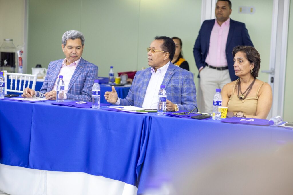 Marte Martinez, presidente del consejo de drogras