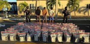 DNCD OCUPA EN BANI ALIJO DE 429 PAQUETES PRESUMIBLEMENTE COCAÍNA