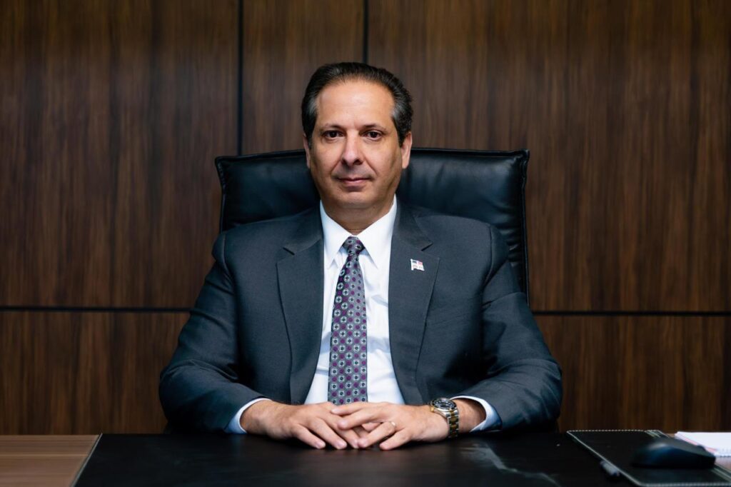 Ministro de Salud Pública, Víctor Atallah