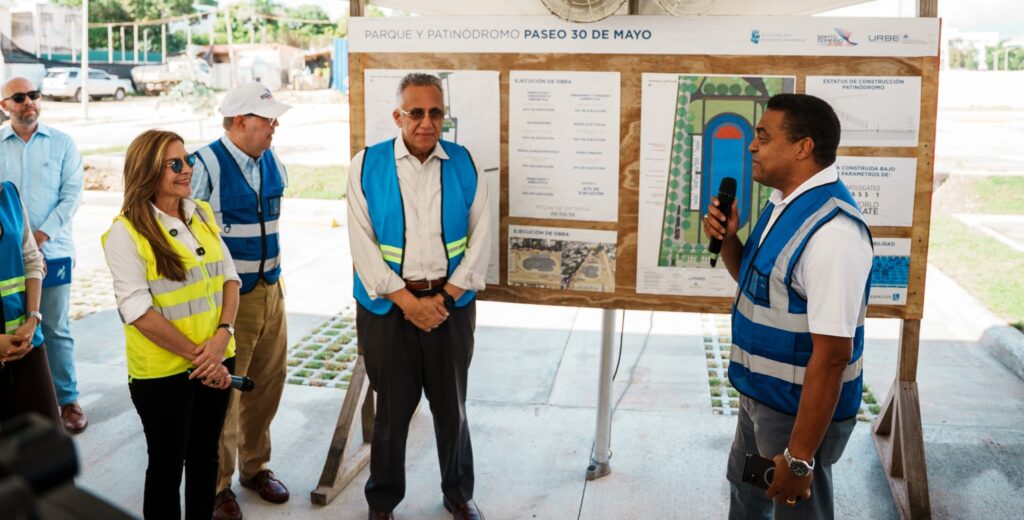 Monegro, Vicini y Luisín felicitan a Carolina por avances en Paseo 30 de Mayo y Malecón Deportivo