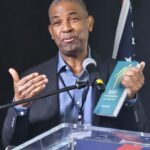 Presentan libro sobre visión transformadora del liderazgo basada en Jesús